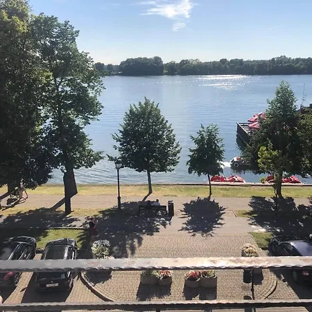 Nad Jeziorem Appartement *