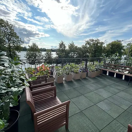 Nad Jeziorem Appartement *