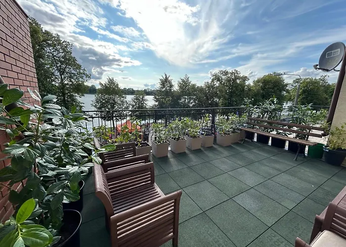 Nad Jeziorem Apartment *